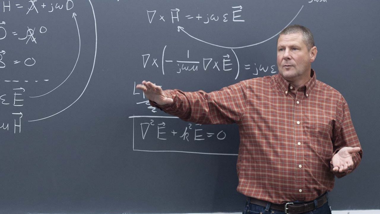 Dr. Prafulla E Ajmire